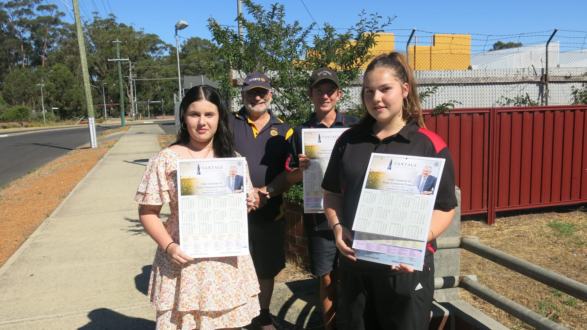 Tour group lends a hand