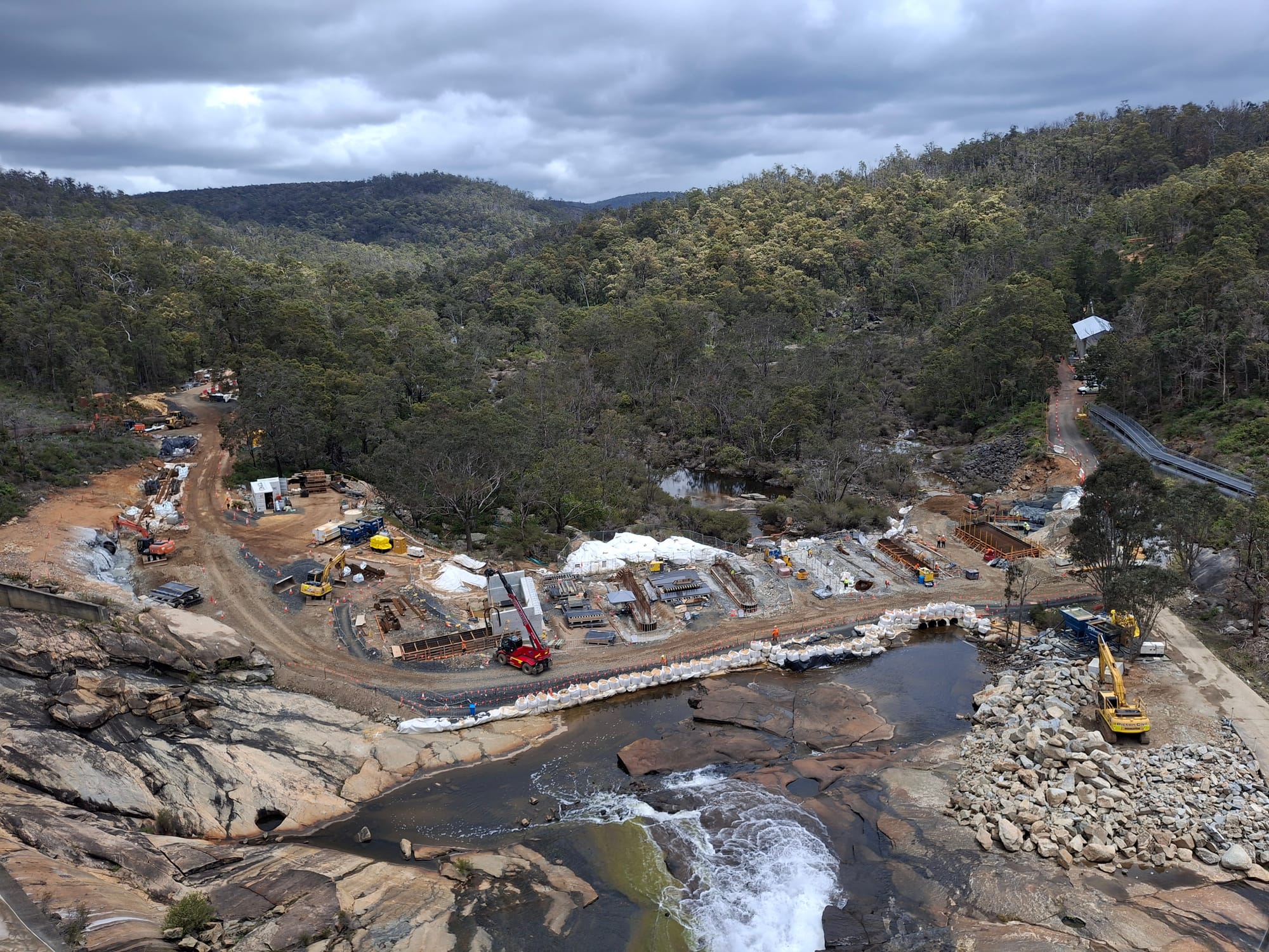 Welly Dam bridge works underway