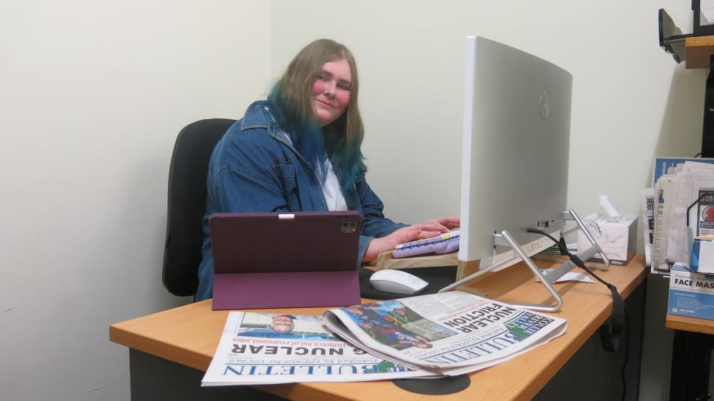 Student lends a hand at the Bulletin post image