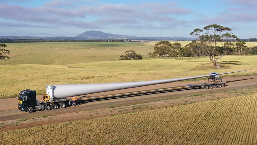 Wind farm transport to cause traffic delays post image