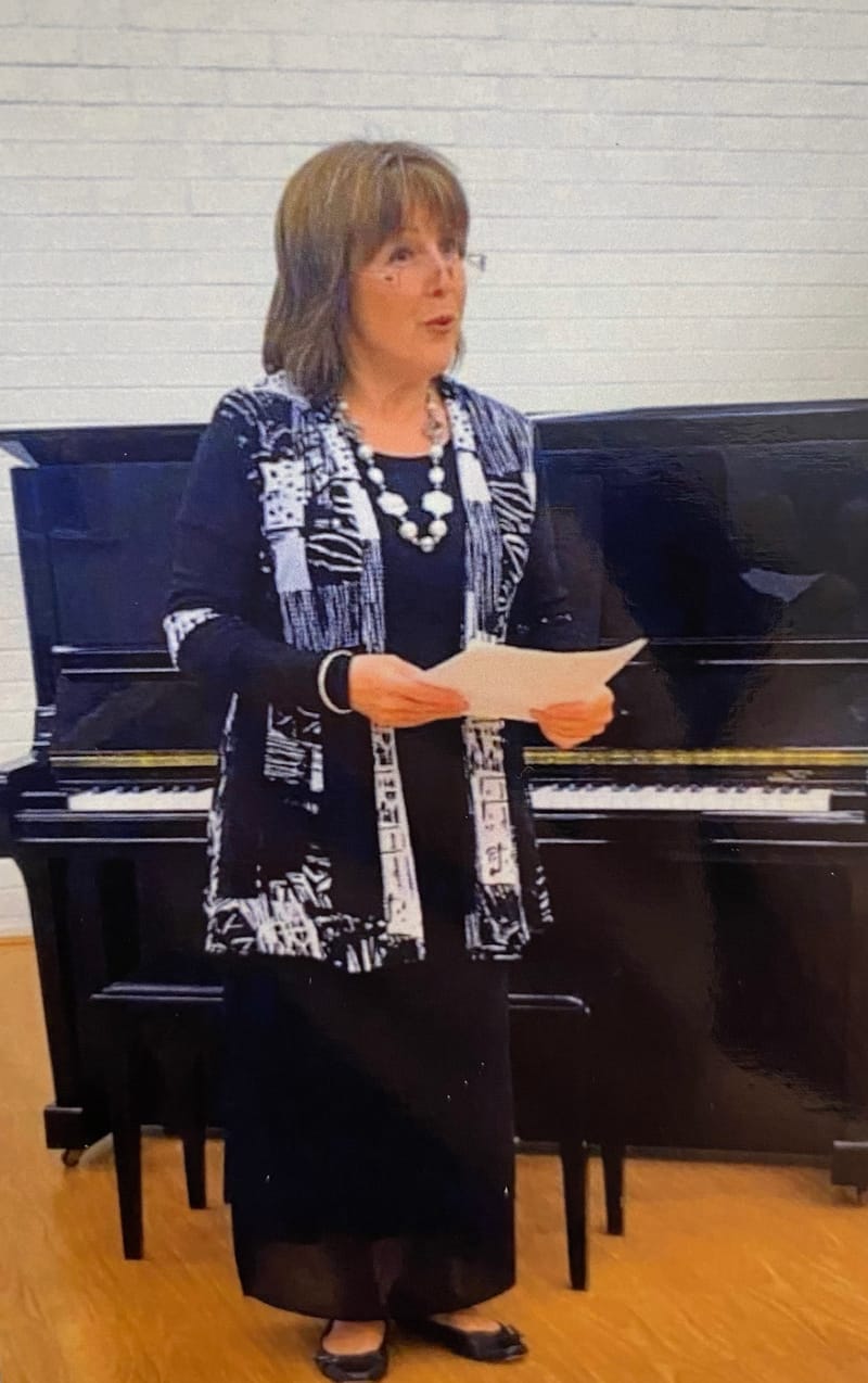 Julie sounds the right note post image